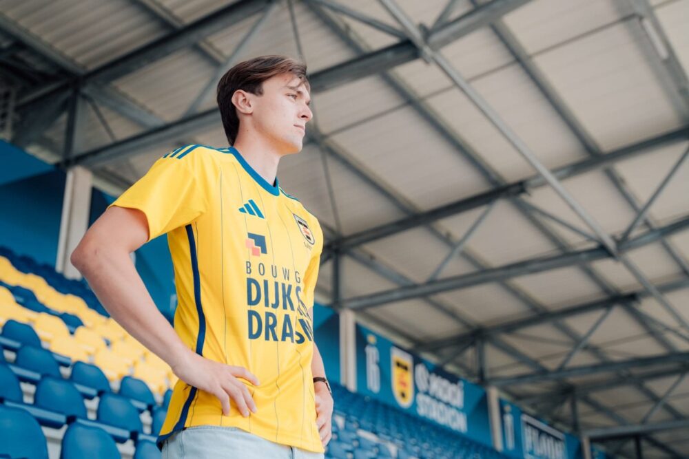 Oscar Sjöstrand (20) van Zweden naar SC Cambuur in Leeuwarden