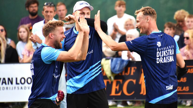Friese paarden voor van Zwieten, Minnesma en Steenstra