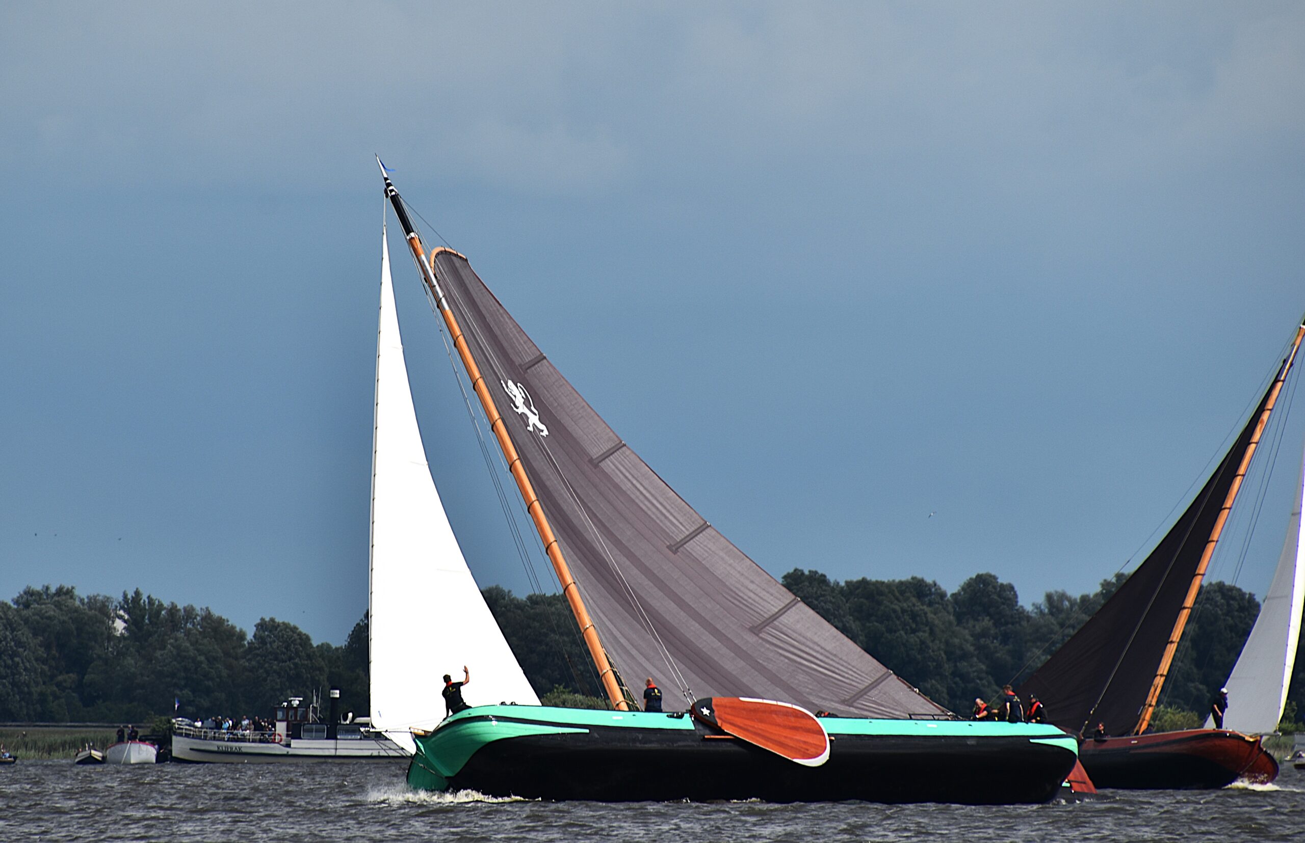Derde dagzege Heerenveen leidt naar koppositie