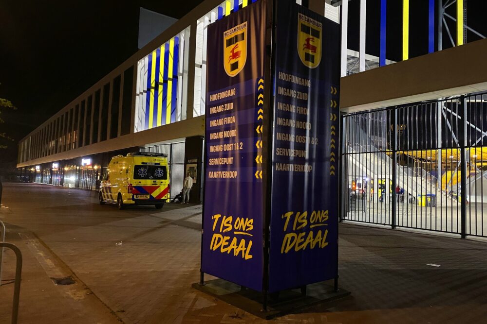 Zwaargewonde na val van trap in Kooi Stadion te Leeuwarden
