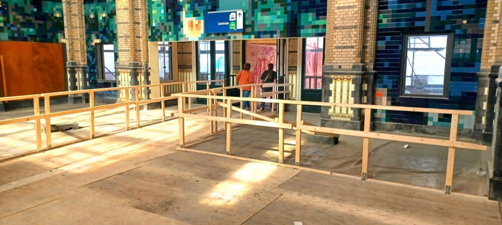 Nieuwe vloer voor Station Leeuwarden