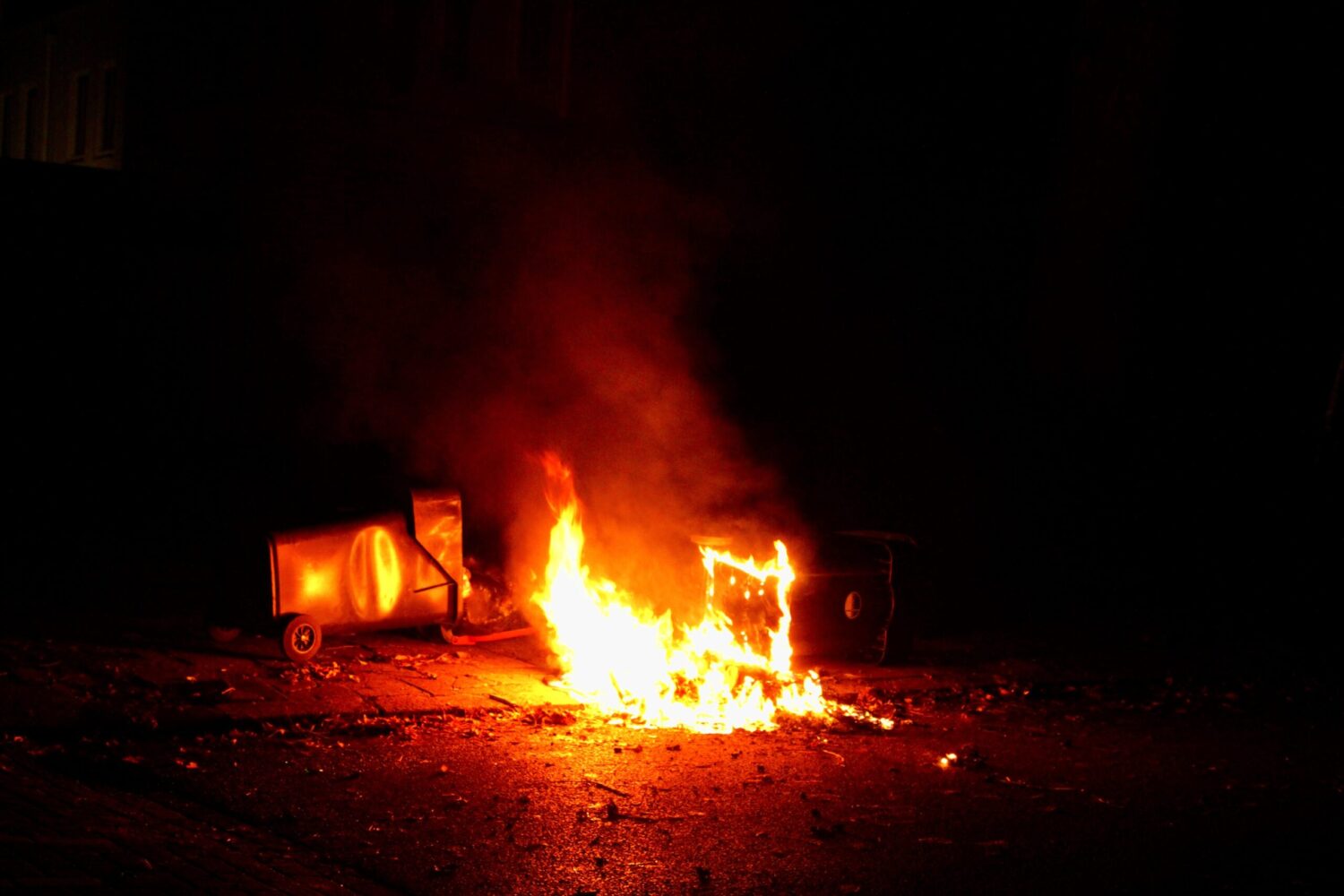 Nachtelijke containerbrand op van der Leckplein