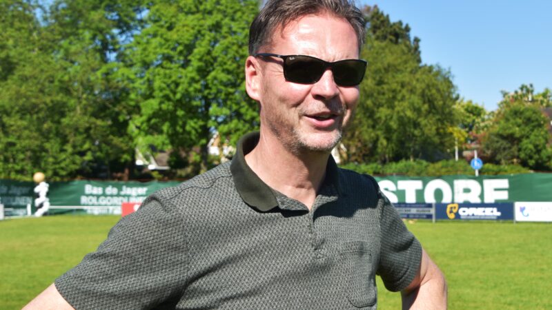 KNKB ontslaat directeur Dirk Jan van der Woud