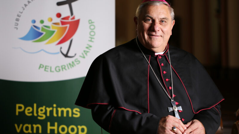 VIDEO: ‘Een gouden anker van hoop’: Cornelissen geïnstalleerd als bisschop van Groningen-Leeuwarden