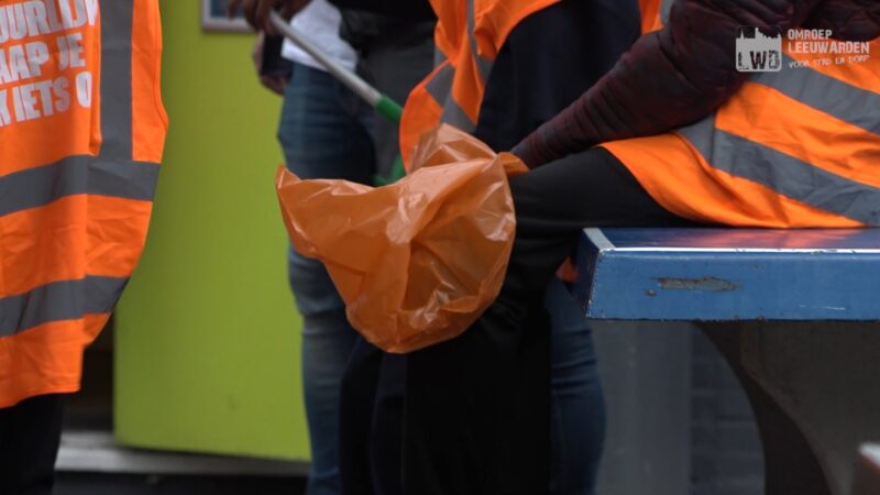 VIDEO: Friese scholieren steken de handen uit de mouwen voor schoon water