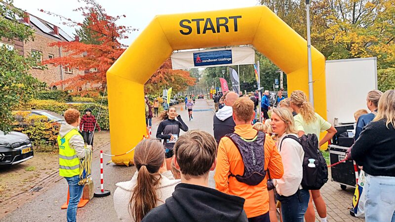 AeresFitRun prachtige hardloopwedstrijd dwars door Leeuwarden