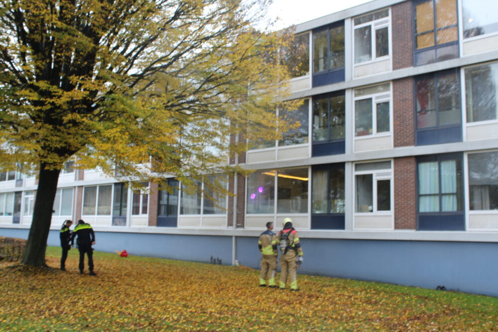 Brand in flatwoning: twee aanhoudingen, geen gewonden
