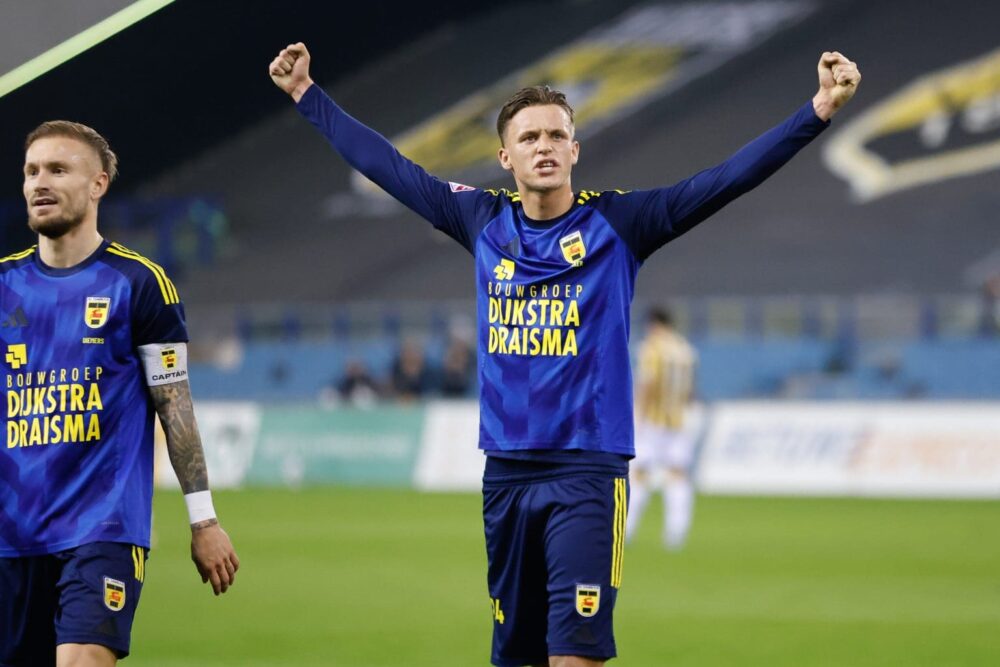 VIDEO: Effectief SC Cambuur pakt volle winst bij Vitesse