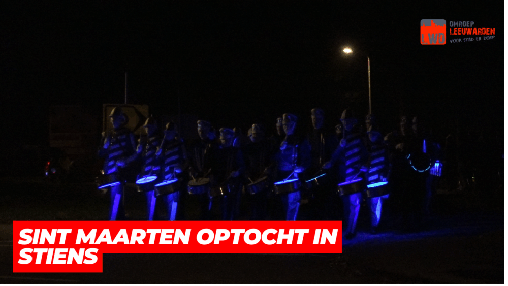 VIDEO: Sint Maarten optocht in Stiens.