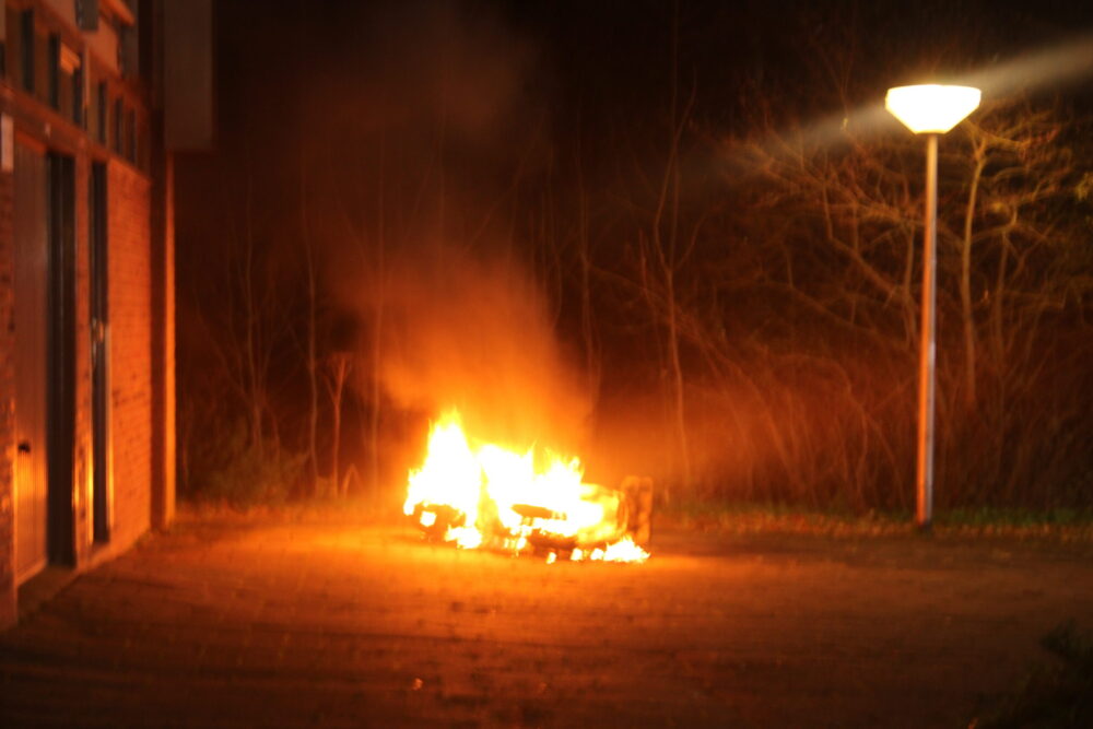 Weer scooterbrand in Leeuwarden