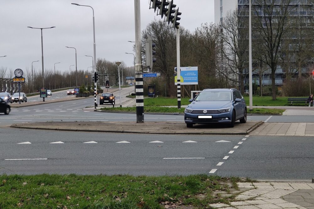 Auto en fietser betrokken bij ongeval op kruising