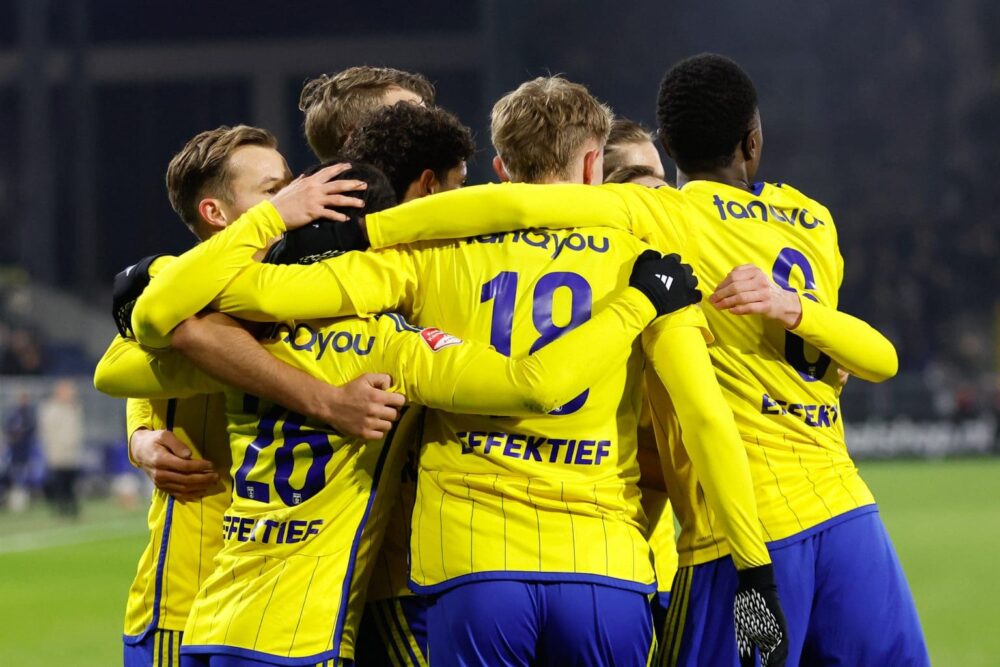 AUDIO: Cambuur pakt periodetitel na zwaarbevochten overwinning op Almere City