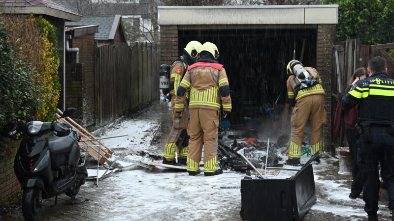 Brand in schuur aan Tsjibbe Geertswei snel onder controle