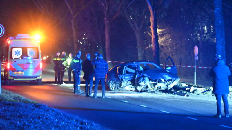 Zware autoschade na eenzijdig ongeval op Aldlânsdyk