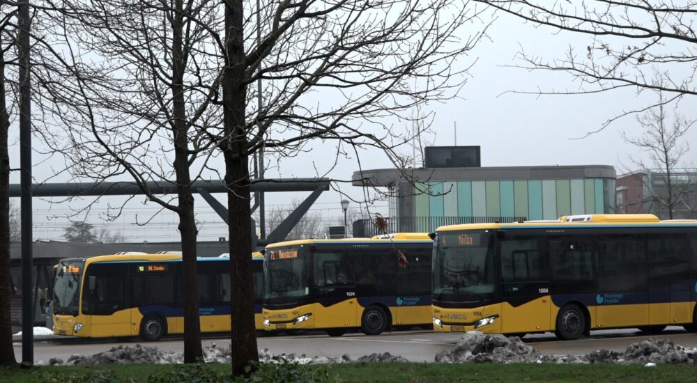 Qbuzz schrapt busvervoer in Friesland vanwege code oranje