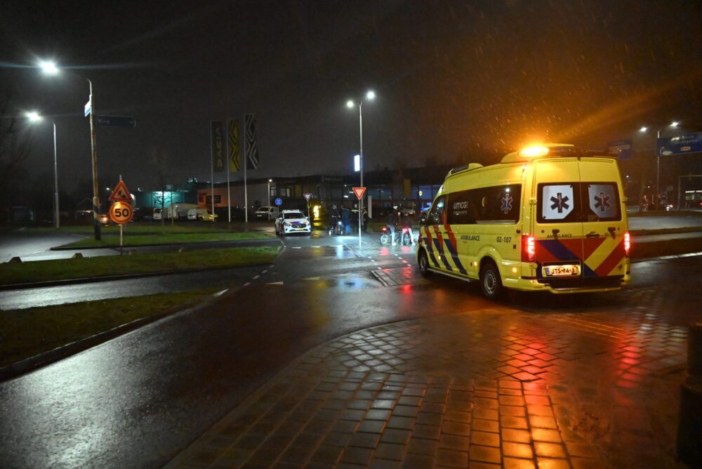 Dronken persoon aangereden door bestelbus in Leeuwarden, bestuurder rijdt door
