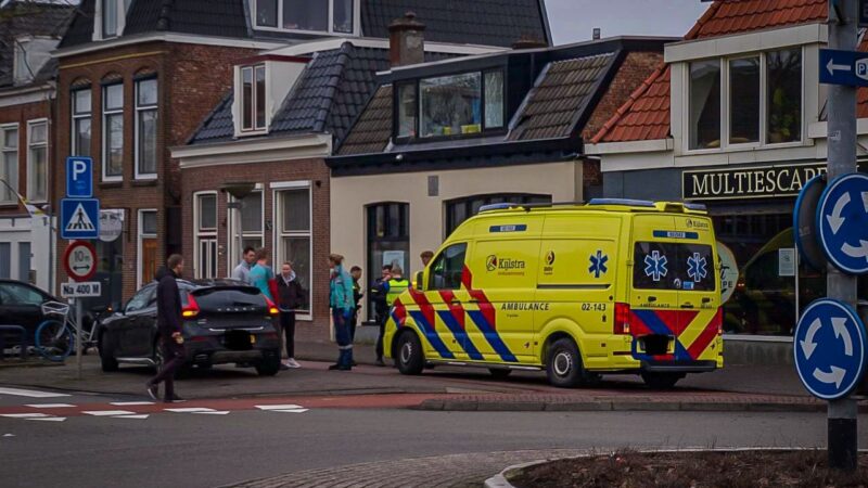 Aanrijding op rotonde Bleeklaan zorgt voor verkeersopstopping