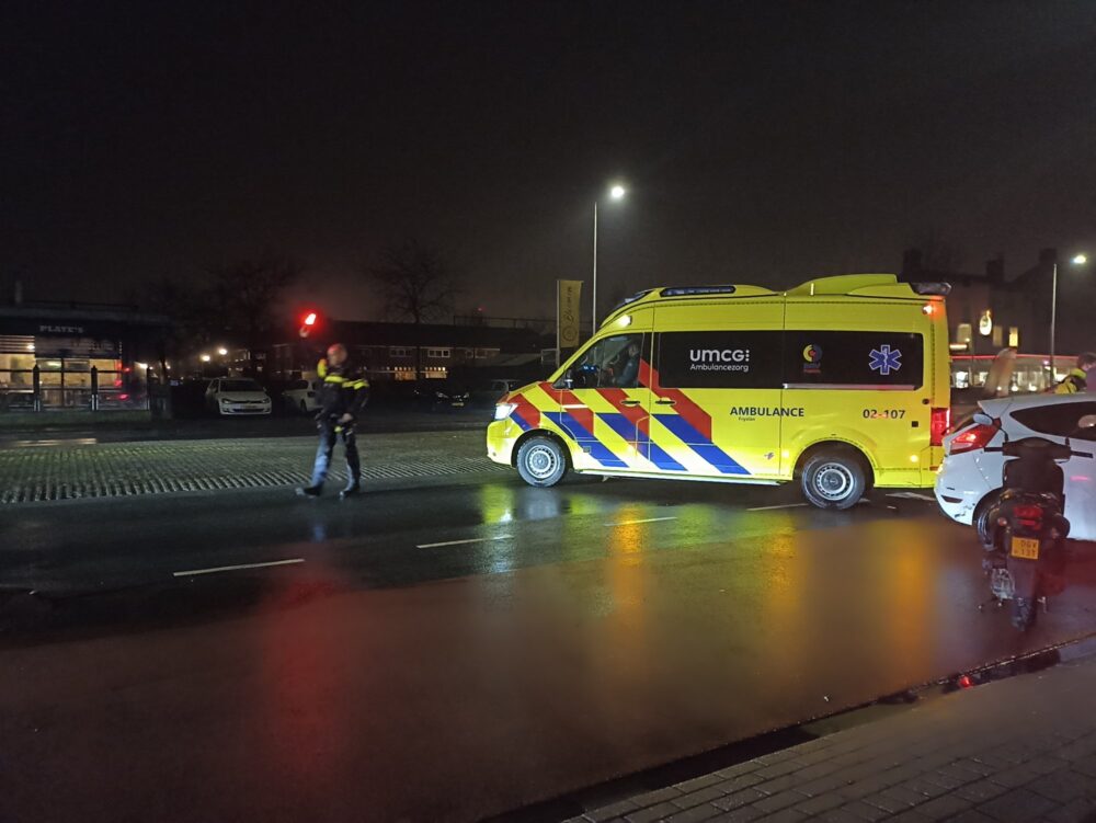 Scooterrijder gewond bij aanrijding met auto op kruising