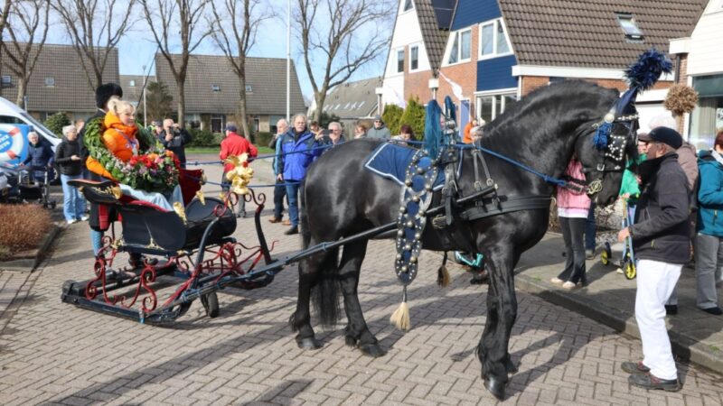 Grou huldigt olympisch kampioen Marijke Groenewoud