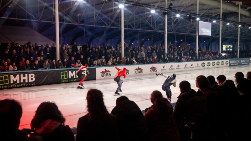 Elfstedenhal woensdag bomvol voor De Zilveren Bal