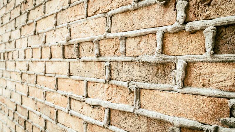 GGD Fryslân waarschuwt voor UF-schuim in spouwmuren