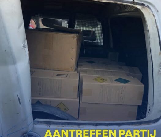 Politie van Leeuwarden neemt 109 volle flessen lachgas in beslag