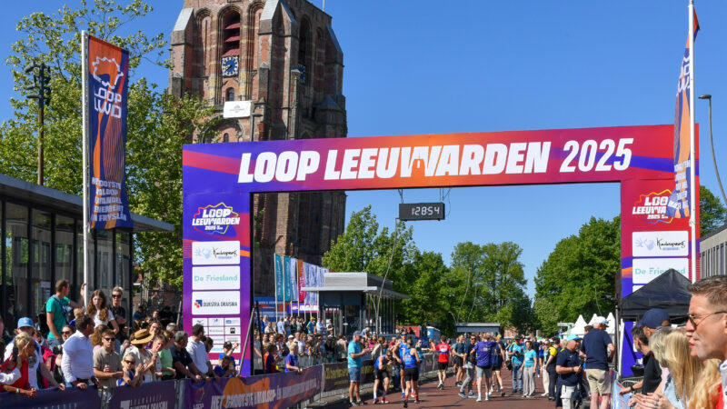 AUDIO: Meer dan 14.000 lopers en wandelaars bij Loop Leeuwarden: “Een enorme beweging”