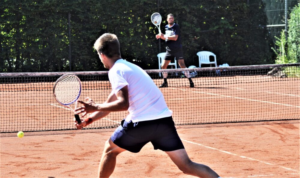 Arends met Pel naar kwartfinale op Roland Garros