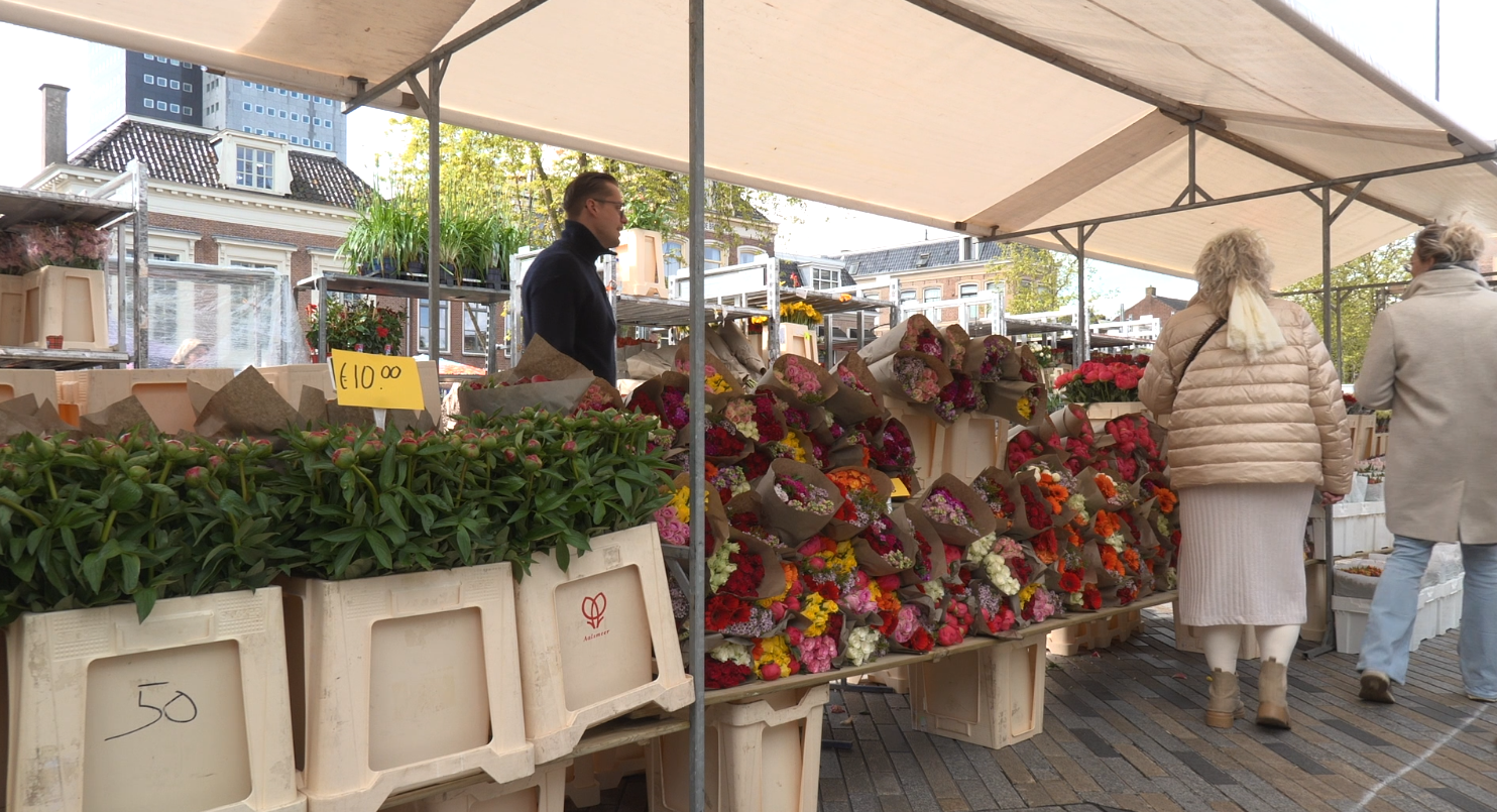 VIDEO: Leeuwarden kleurt op Hemelvaartsdag tijdens de Bloemenmarkt