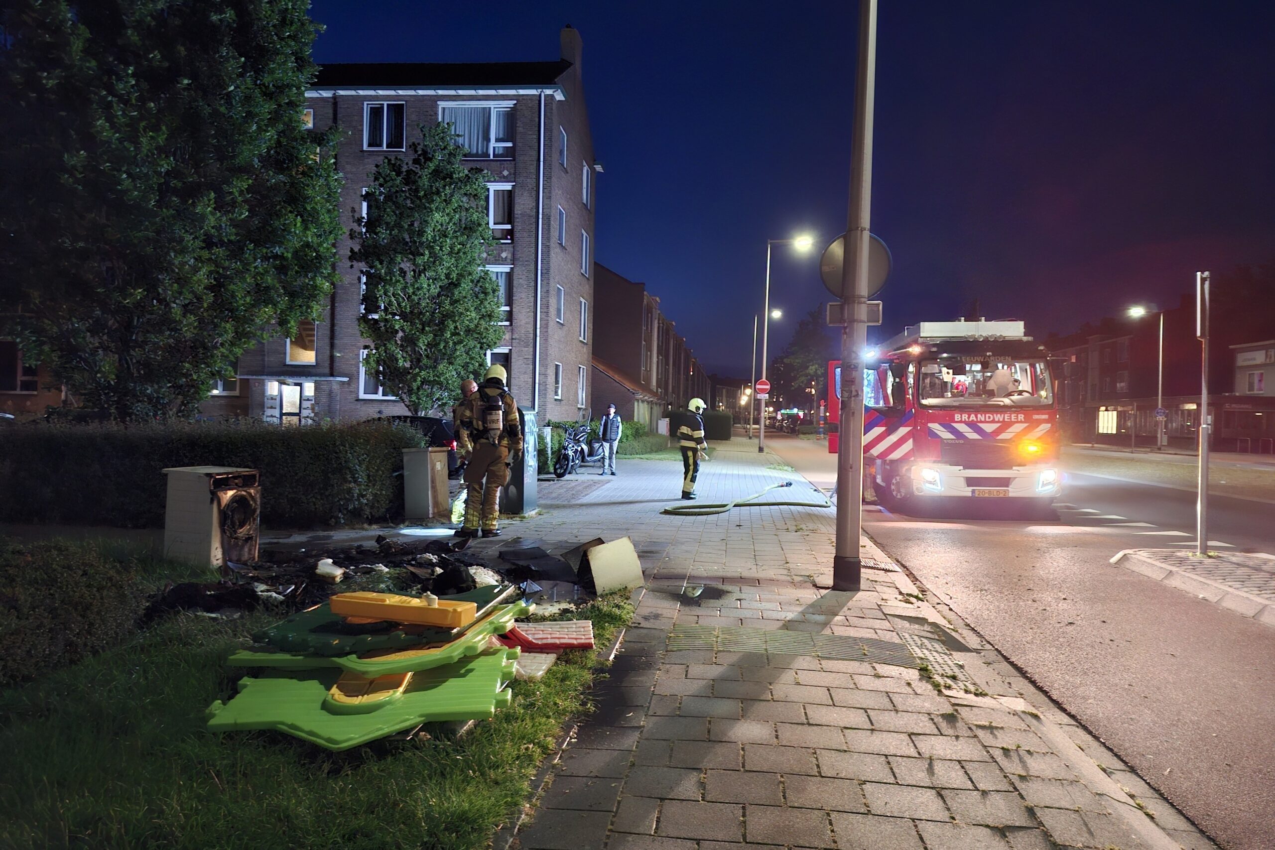 Grofvuil vat vlam in Leeuwarden