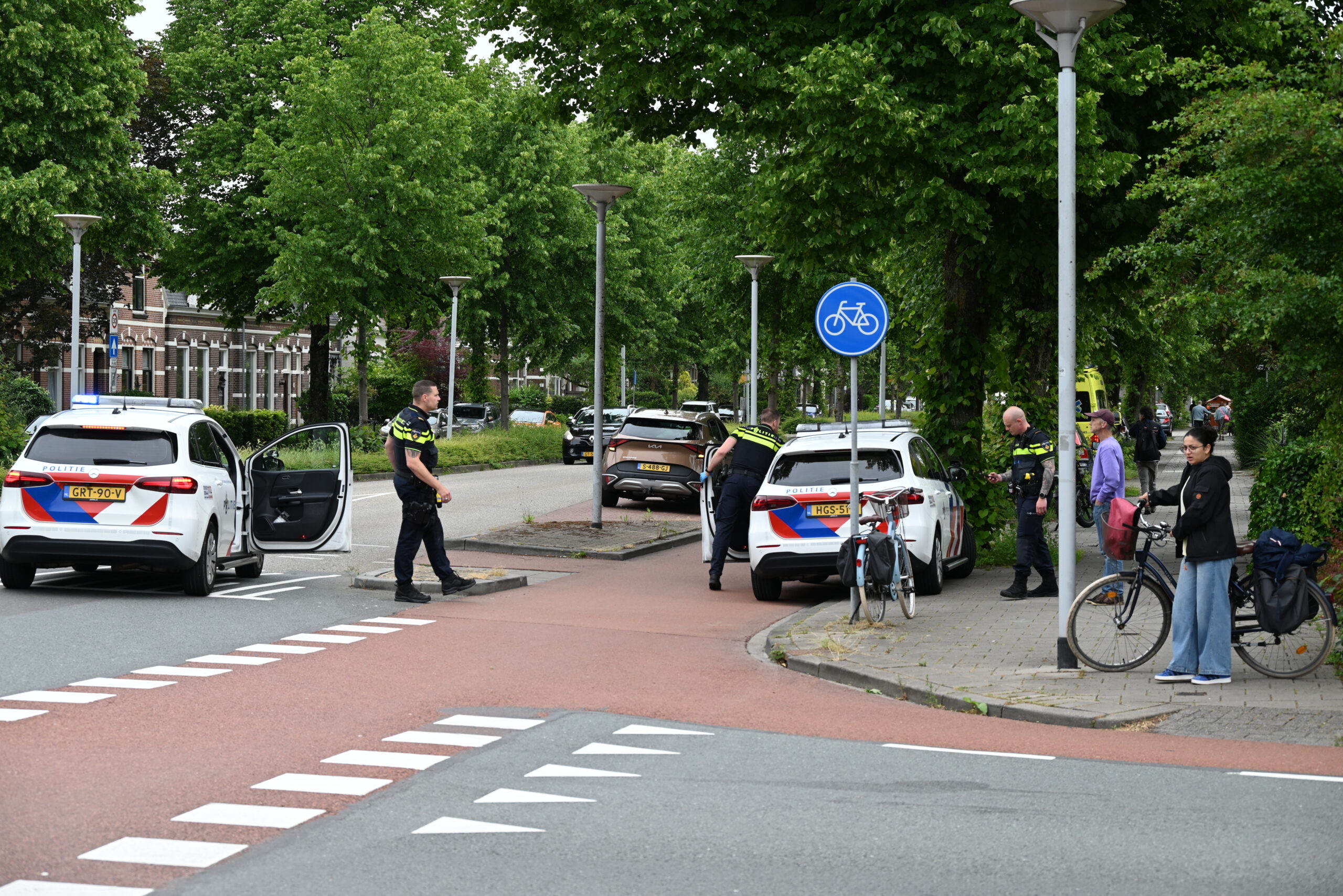 Aanrijding tussen fietser en automobilist op fietspad