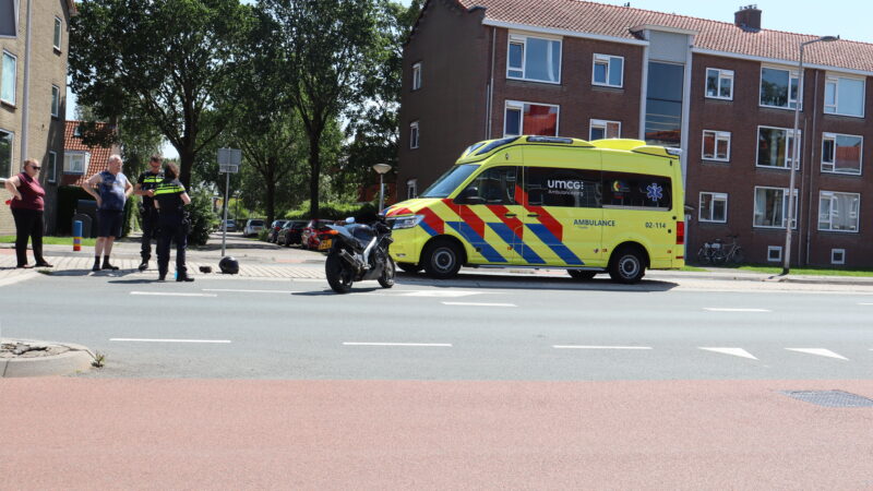 Motorrijder lichtgewond bij botsing in Leeuwarden