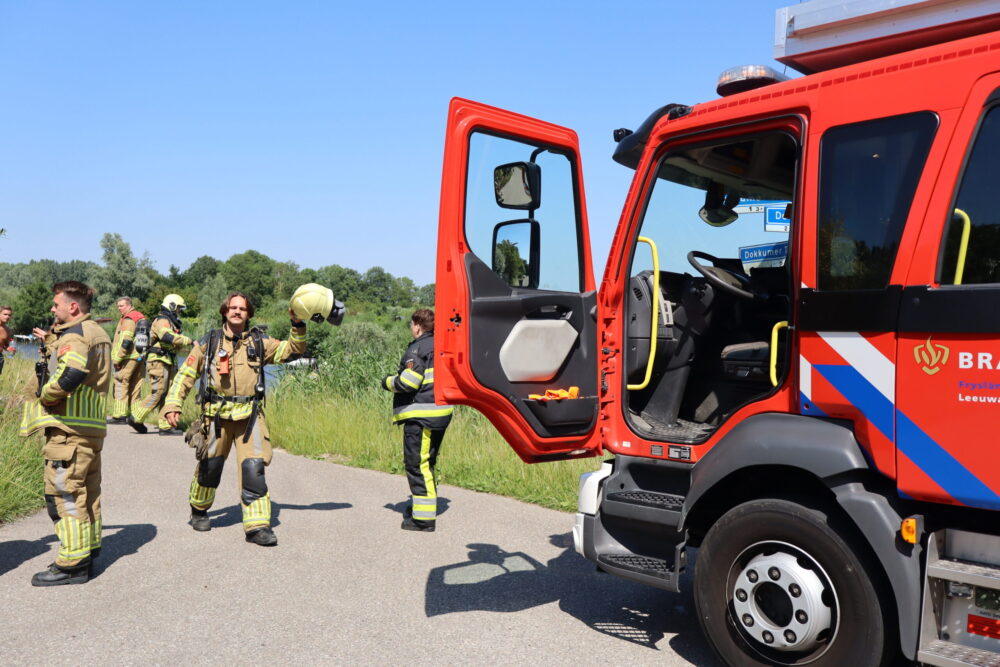 Brandmelding op vaartuig aan kade in Leeuwarden