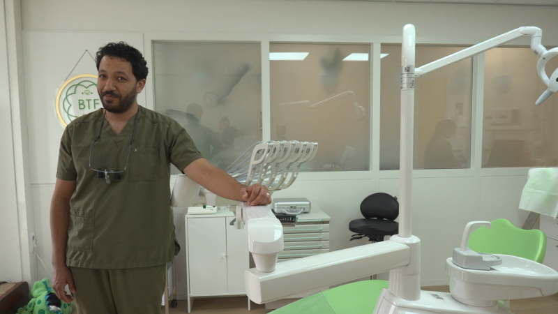 VIDEO: Holistische tandarts kijkt verder dan tanden alleen