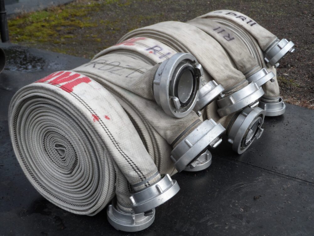 Brandweer rukt uit voor de leukste ‘wateroverlast’ van Stiens