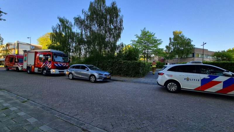 Brandweer assisteert politie bij incident aan Antillenweg in Leeuwarden
