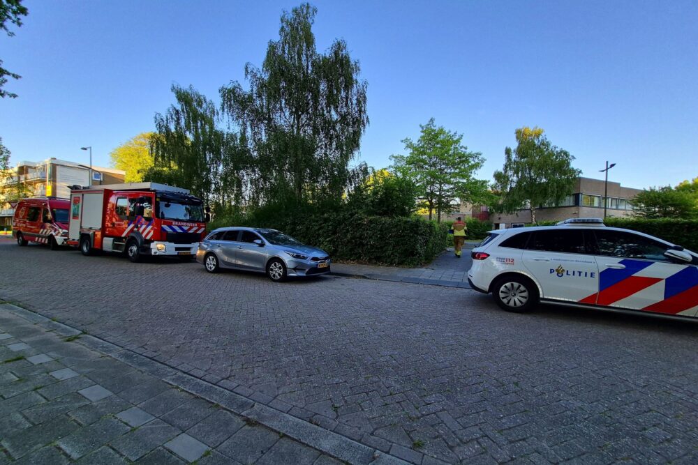 Brandweer assisteert politie bij incident aan Antillenweg in Leeuwarden