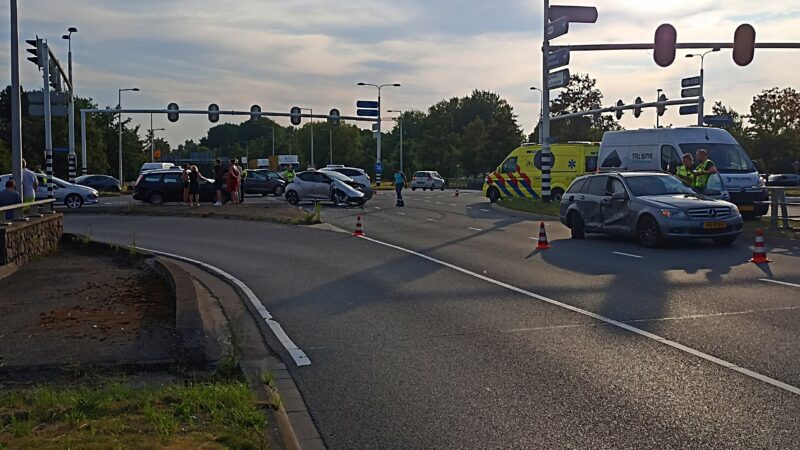 Ongeval op Drachtsterweg in Leeuwarden: één persoon naar ziekenhuis