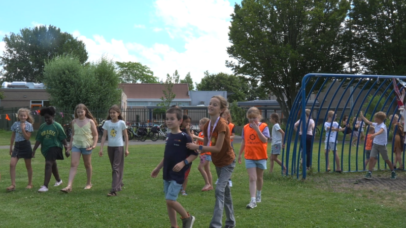VIDEO: Kinderburgemeesters 2025-2026 organiseren feestelijke funmiddag op grasveld