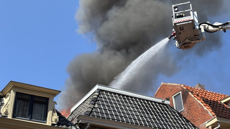 Update: Brand in Heerestraat onder controle, grote schade aan appartementen en naastgelegen panden