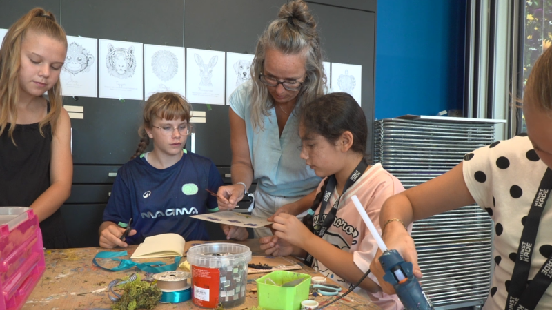 Video: Vakantieschool Leeuwarden geeft leerlingen een leerzame én gezellige zomerboost