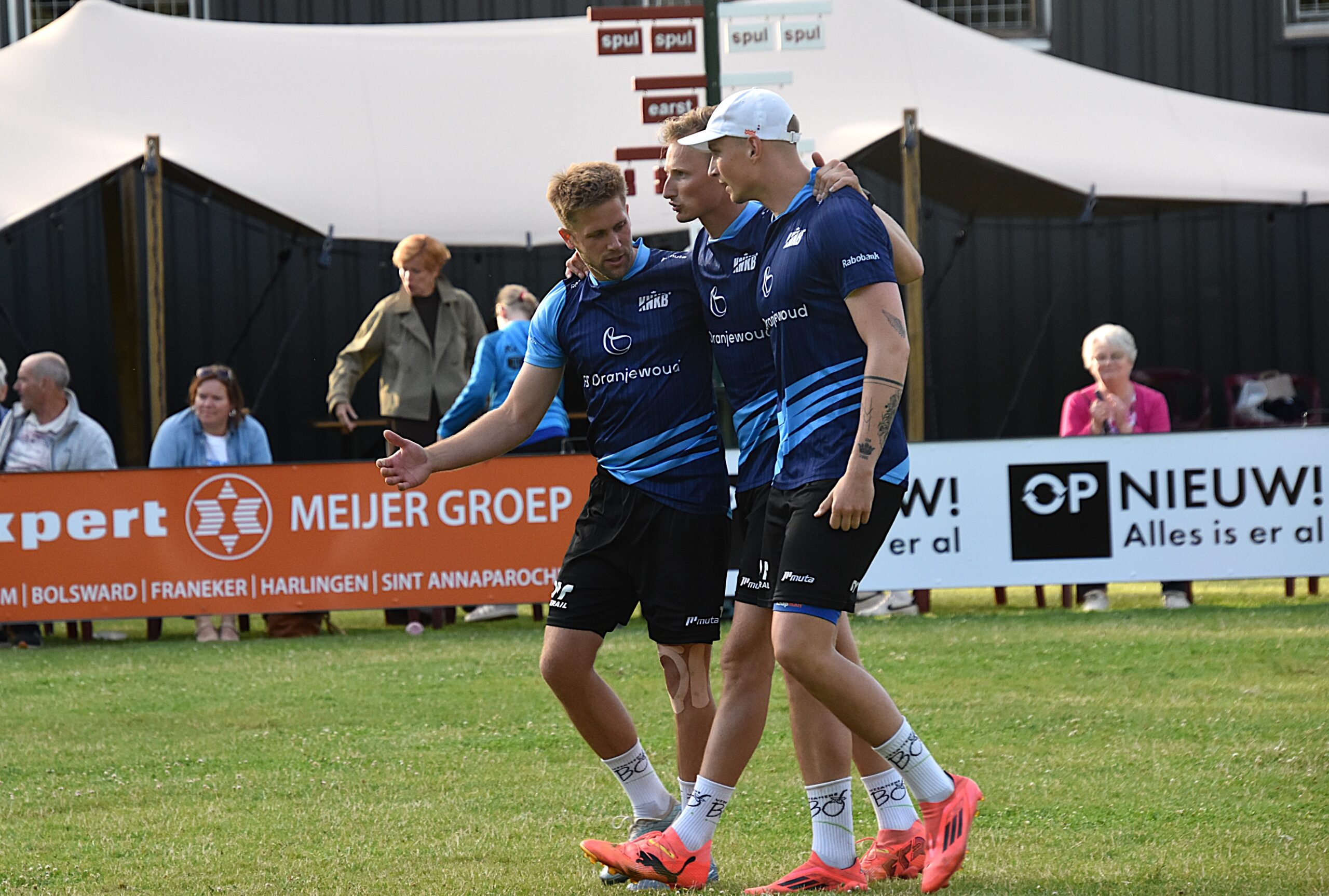 Blauwe van Zwieten trein stopt ook niet in Heerenveen
