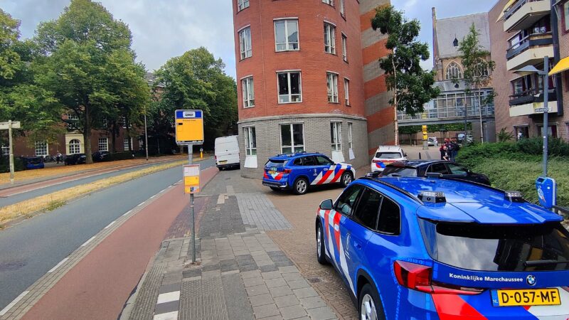 Grote politie-inzet aan Amelandshof in Leeuwarden