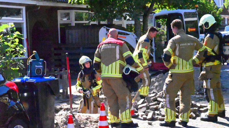 Gasleiding geraakt tijdens graafwerkzaamheden in Leeuwarden