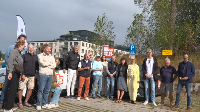 Eerste deelauto’s van start in Middelsee: ‘De Drive om te Delen’
