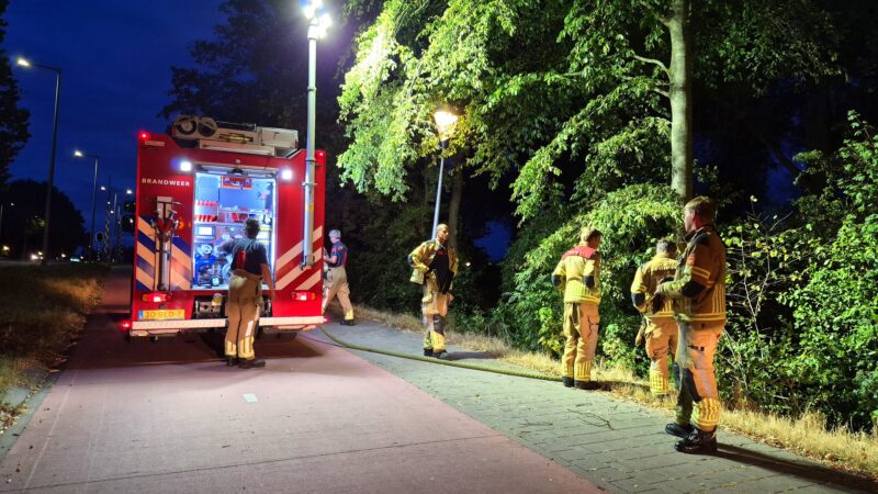 Buitenbrand aan Aldlânsdyk in Leeuwarden