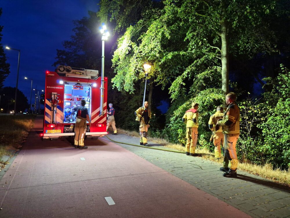 Buitenbrand aan Aldlânsdyk in Leeuwarden