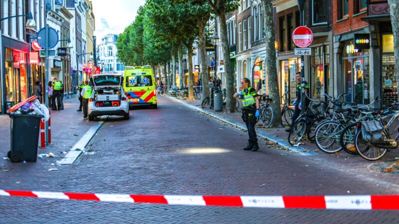 Steekincident in centrum Leeuwarden, slachtoffer naar ziekenhuis