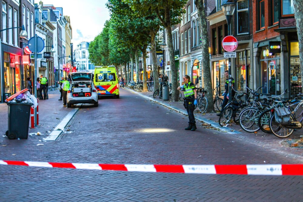 Steekincident in centrum Leeuwarden, slachtoffer naar ziekenhuis