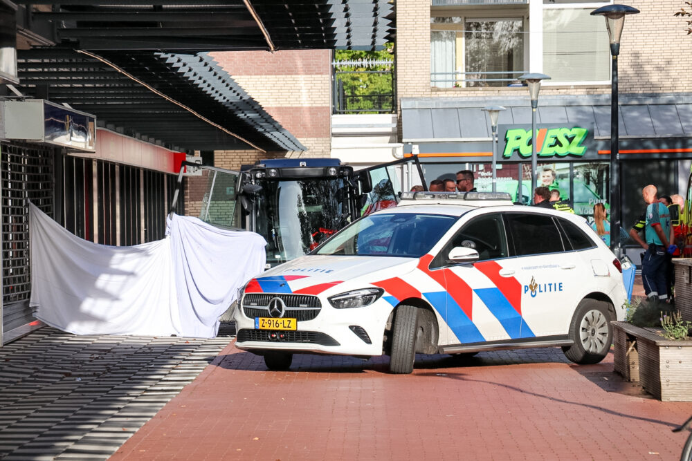 Jong kind overleden na ernstig ongeval met veegwagen in Camminghaburen